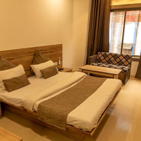 Adarsh Palace Hotel Bhopal Ngoại thất bức ảnh