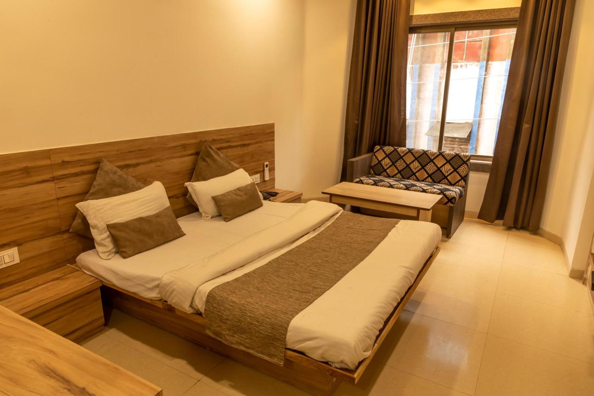 Adarsh Palace Hotel Bhopal Ngoại thất bức ảnh