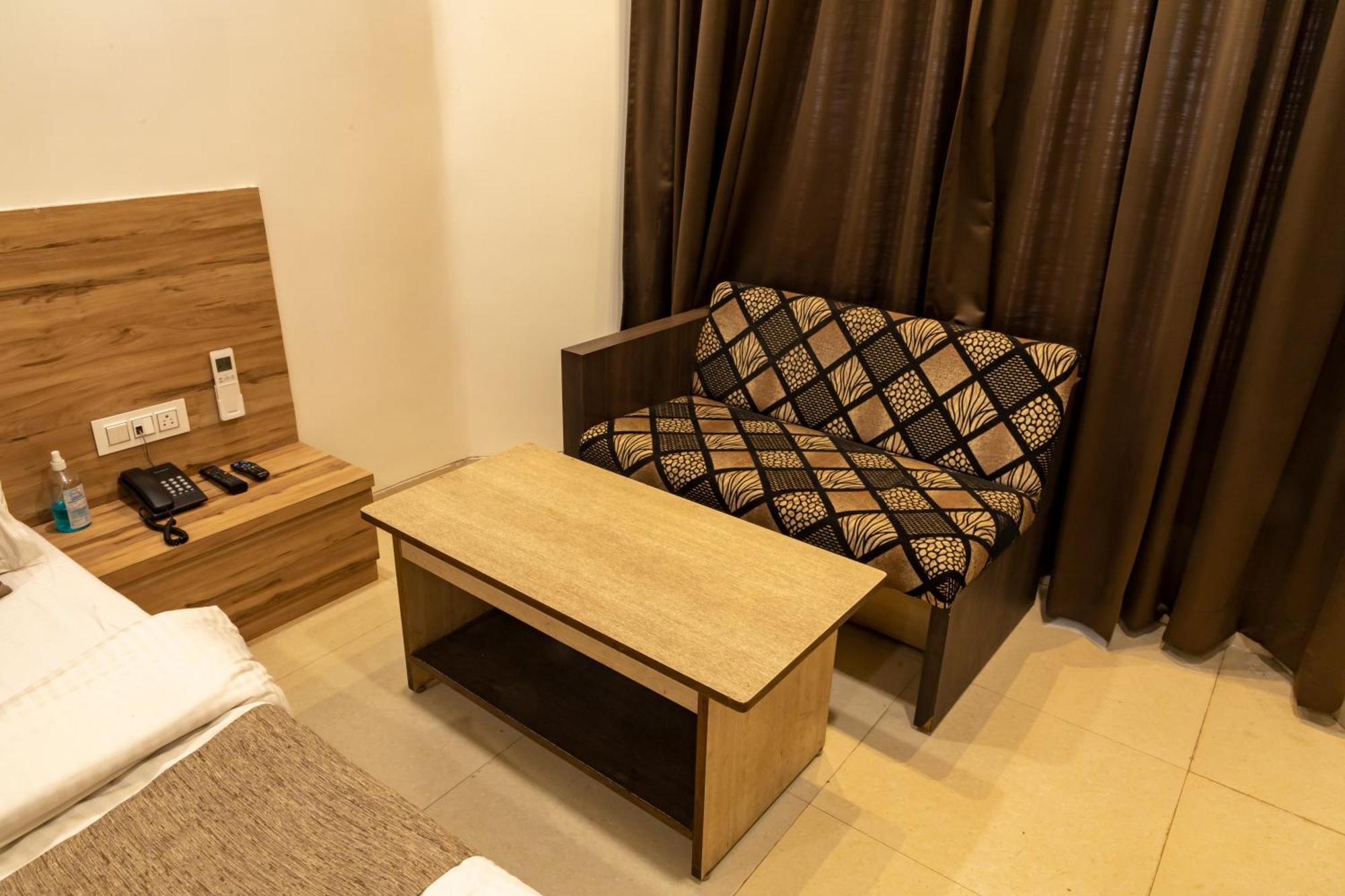Adarsh Palace Hotel Bhopal Ngoại thất bức ảnh