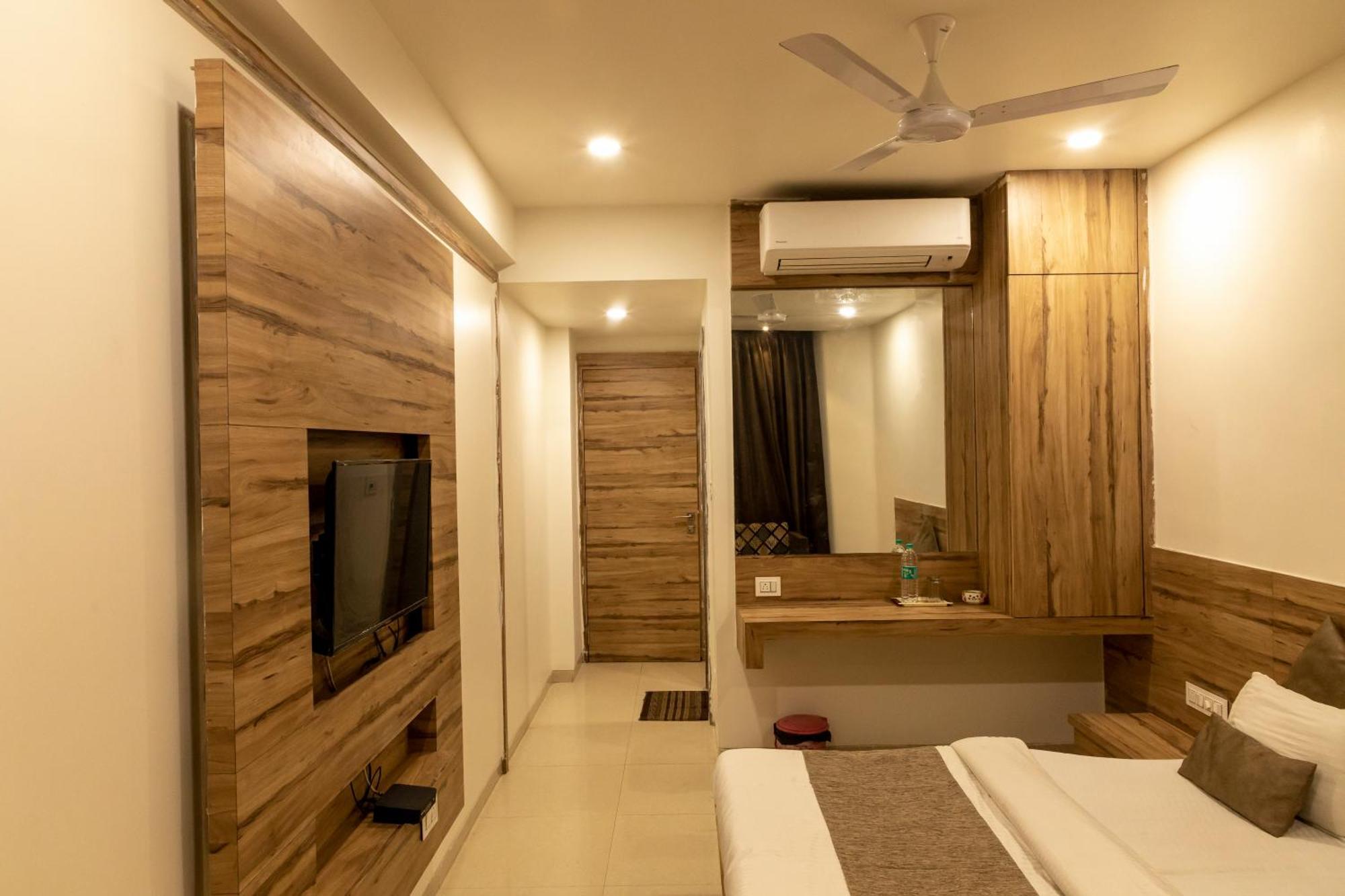 Adarsh Palace Hotel Bhopal Ngoại thất bức ảnh