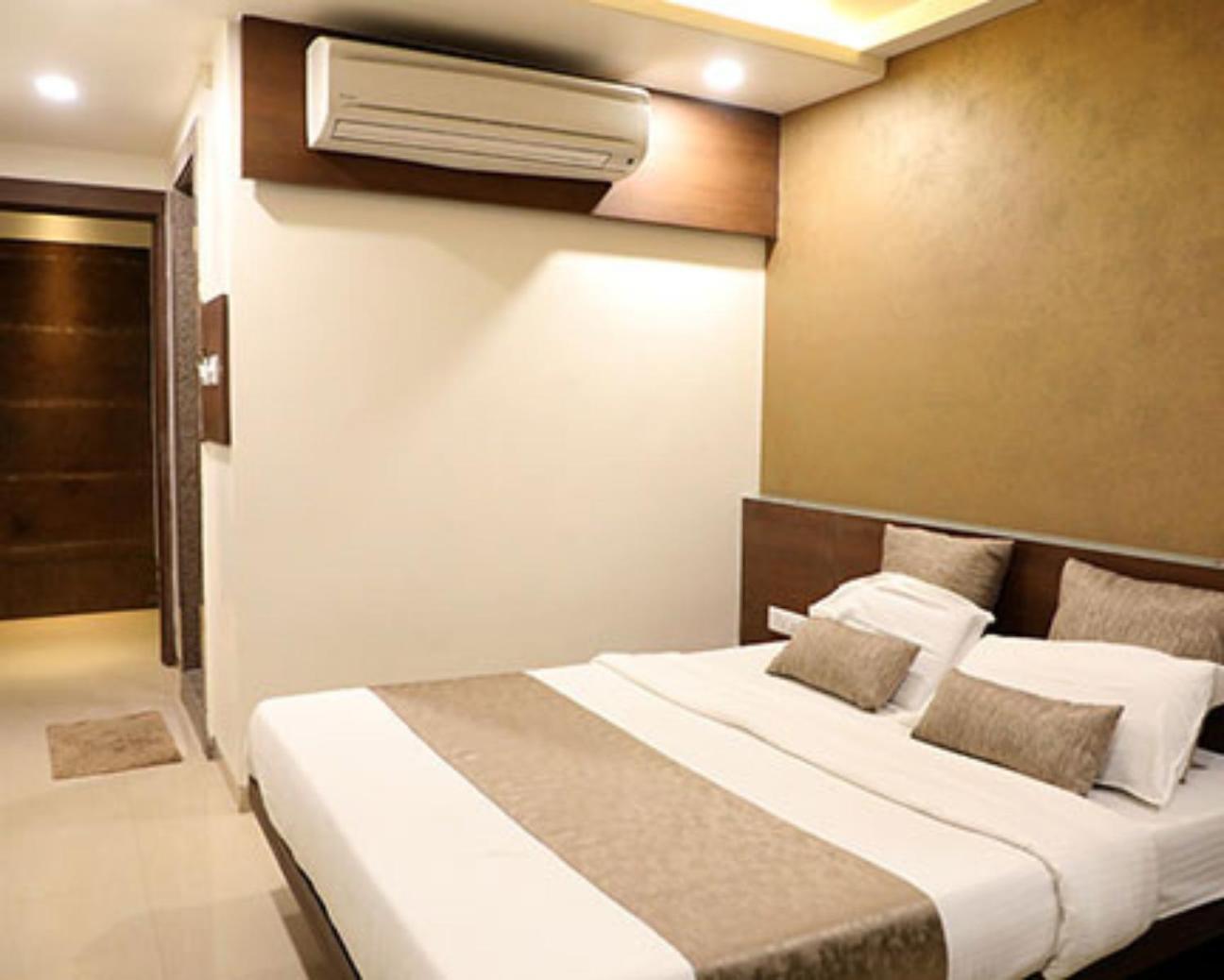 Adarsh Palace Hotel Bhopal Ngoại thất bức ảnh