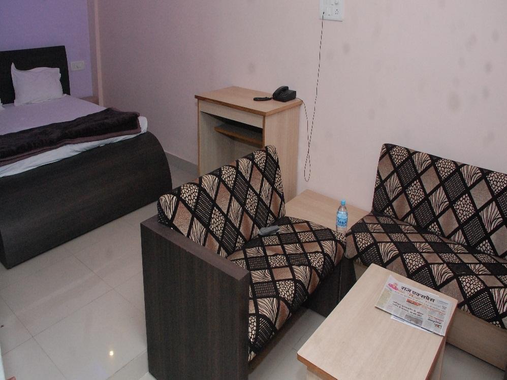 Adarsh Palace Hotel Bhopal Ngoại thất bức ảnh